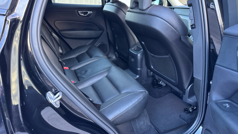 Volvo XC60 2.0 T6 [350] RC PHEV Plus Dark 5dr AWD Geartronic Estate